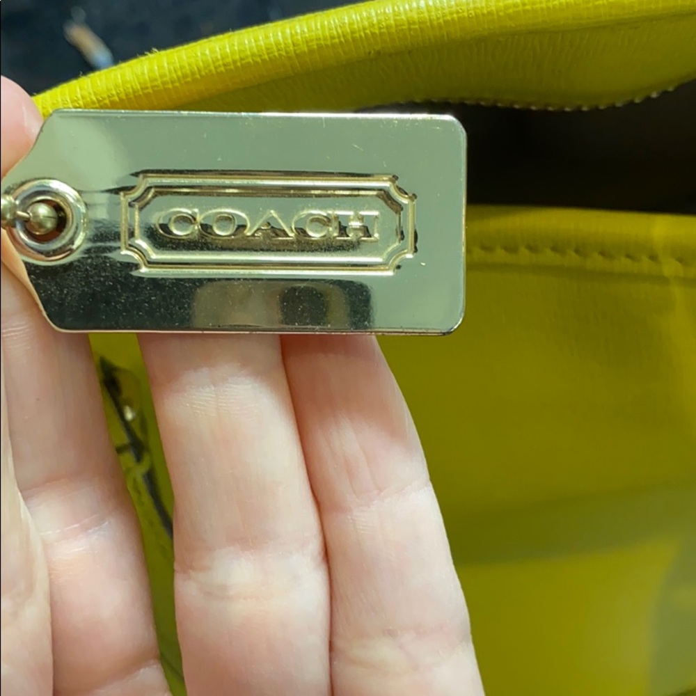 Great Color Coach Shoulder Bag - Picture 12 of 13